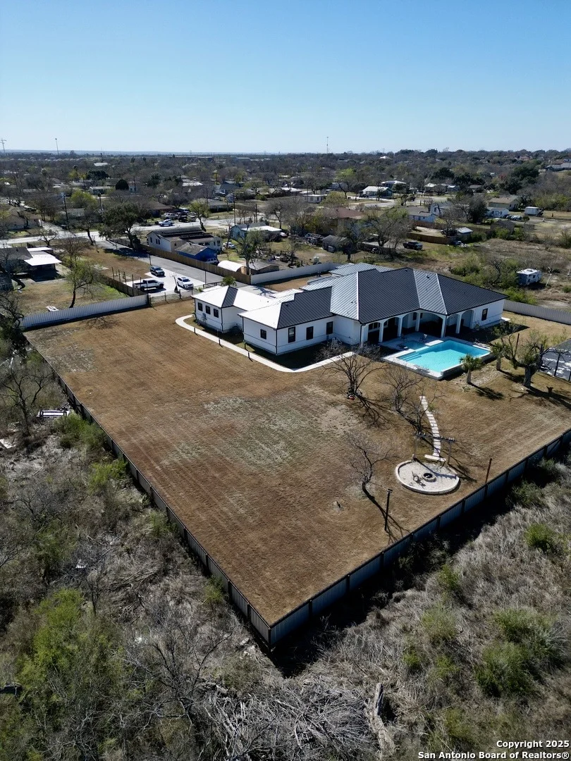 Photo of 903 Gillette Blvd