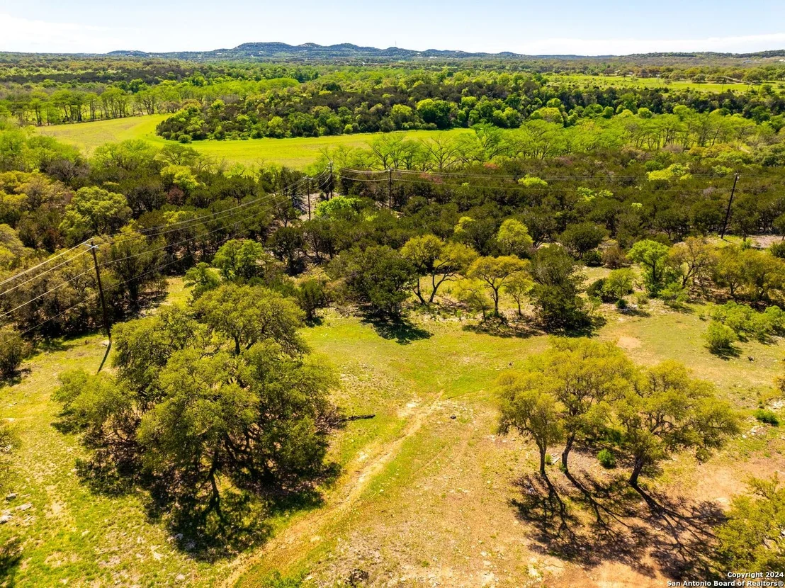 Photo of 98 SABINAS RIDGE RD