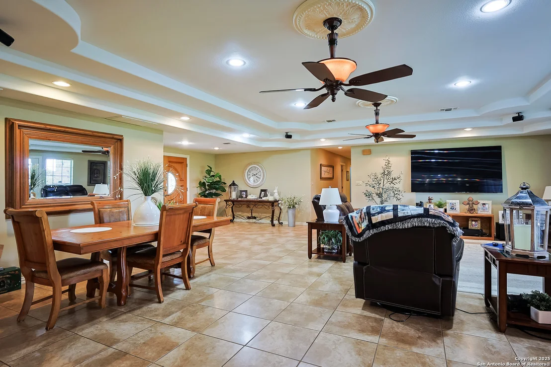 Photo of 2697 Oak Grove