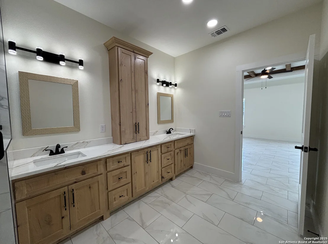 Photo of 809 N CAMP STREET