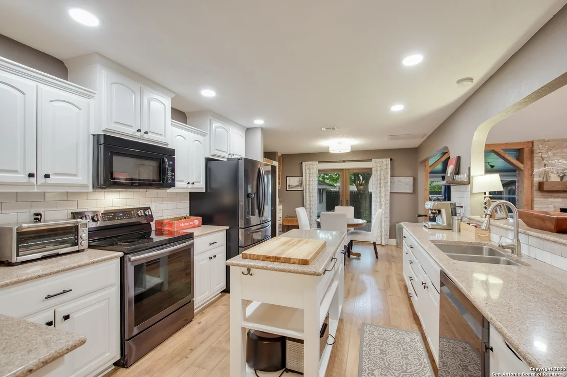 Photo of 15907 TOP RAIL ST