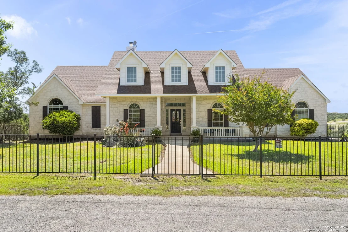 Photo of 345 COUNTY ROAD 2748