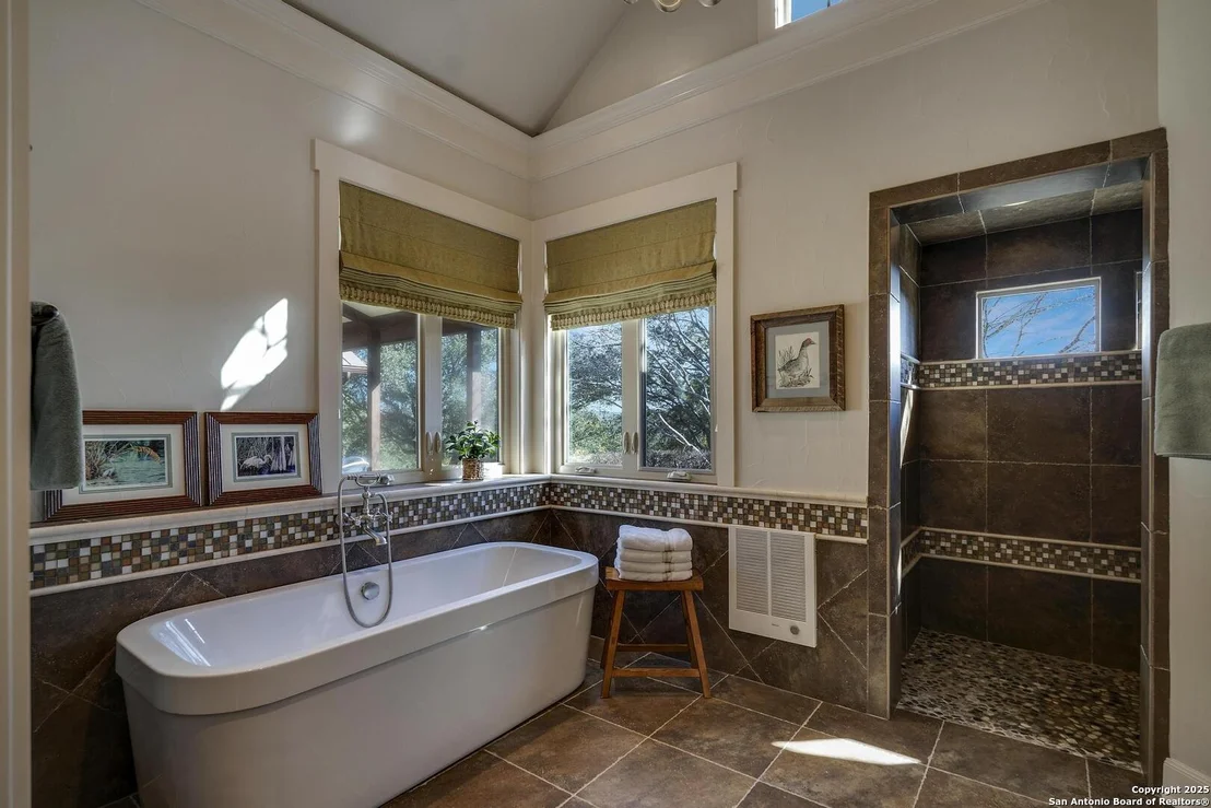 Photo of 107 LEGACY POINTE