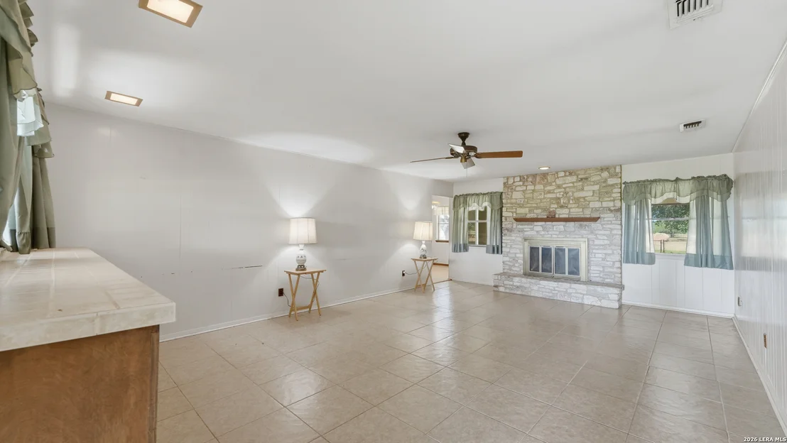 Photo of 603 RIVER OAK DR