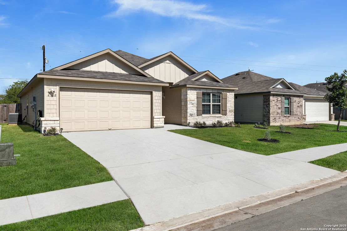 Photo of 6910 Emerald Valley
