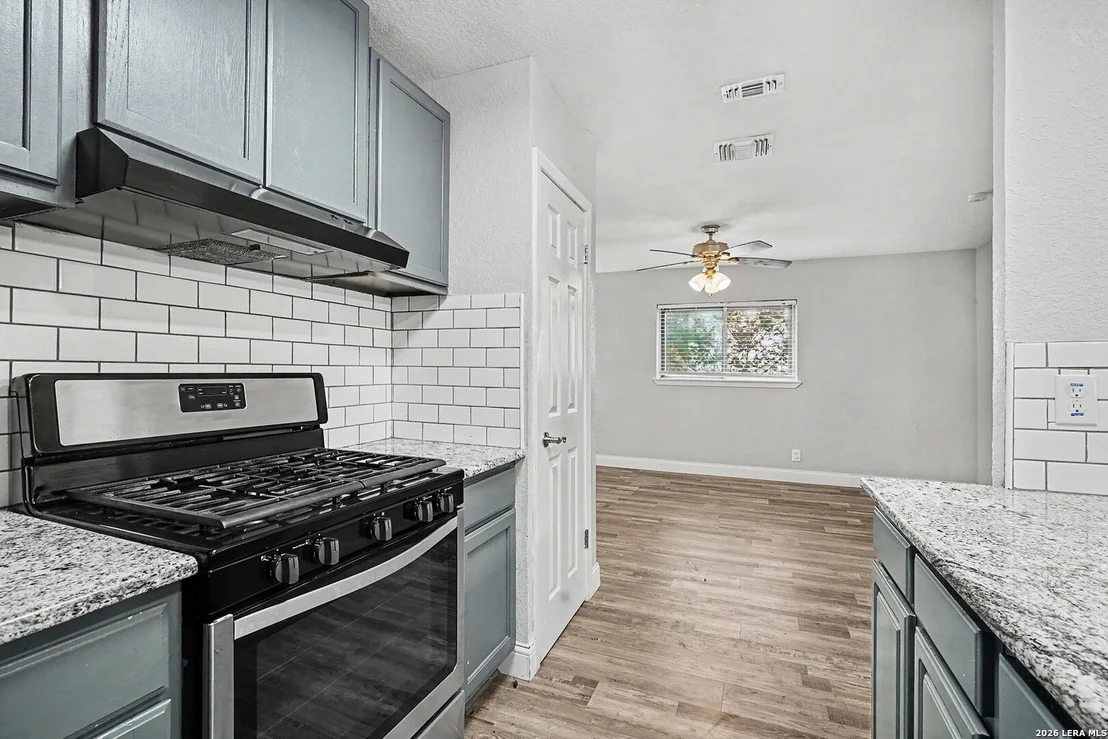Photo of 3606 Versailles Dr