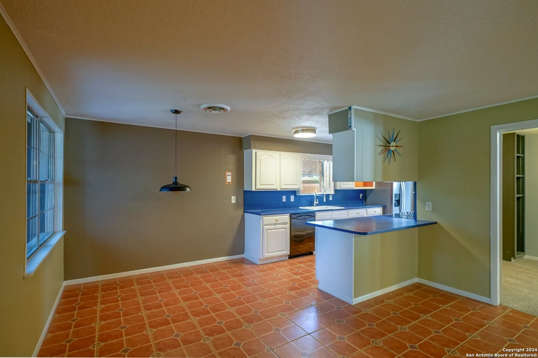 Photo of 426 Windcrest Dr