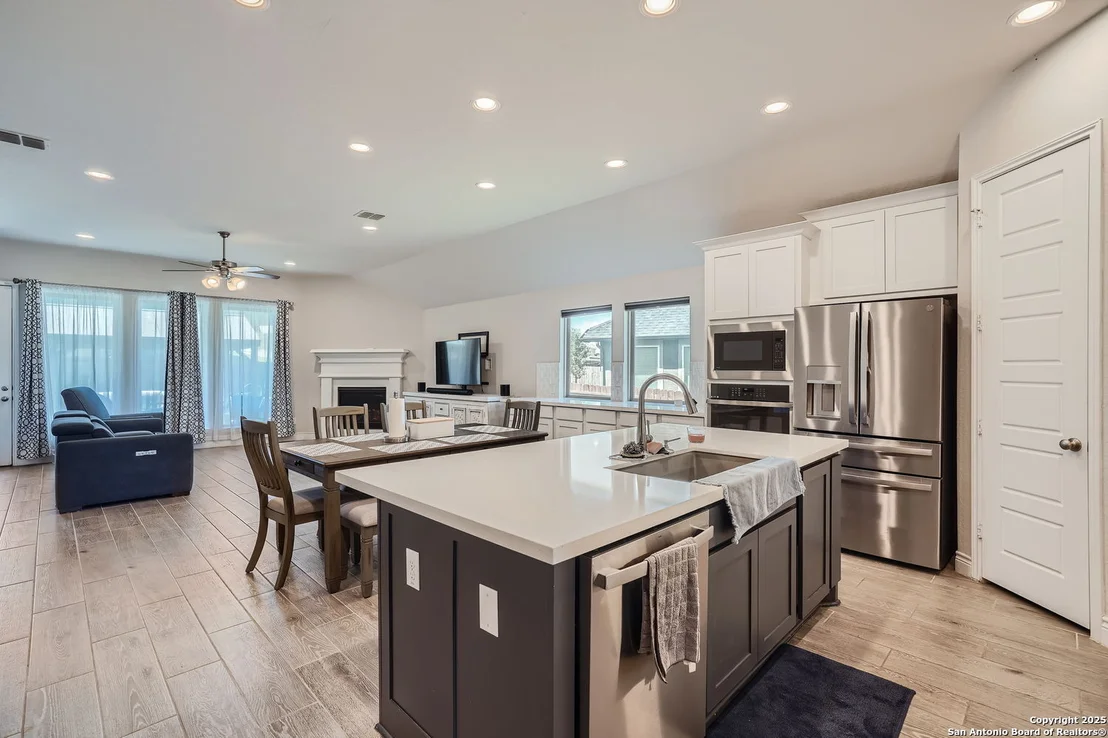 Photo of 4995 Winkler Trail