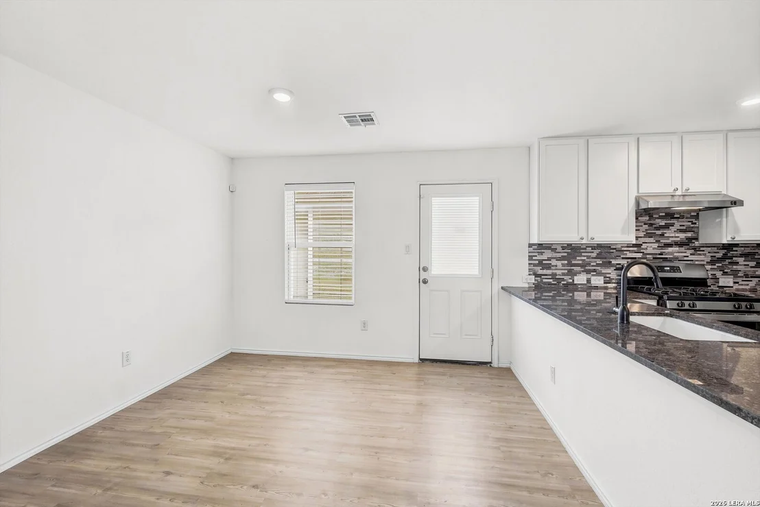 Photo of 13543 Barton Cove
