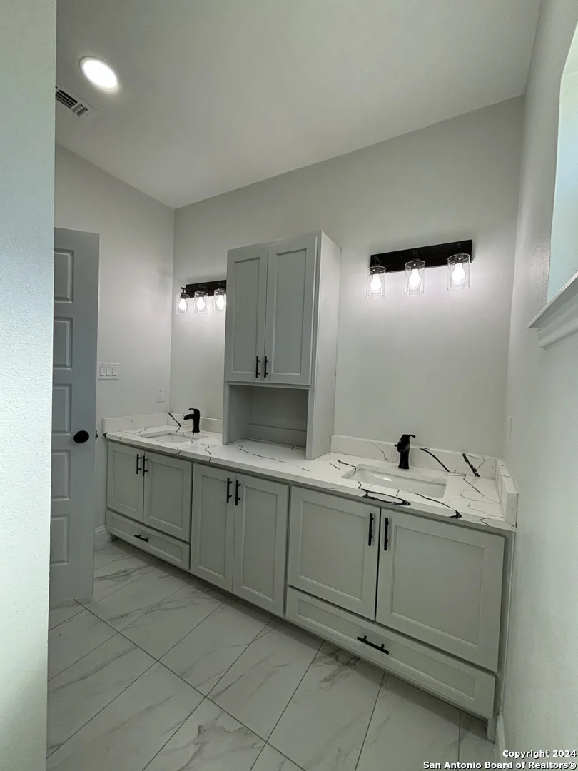 Photo of 805 N CAMP STREET