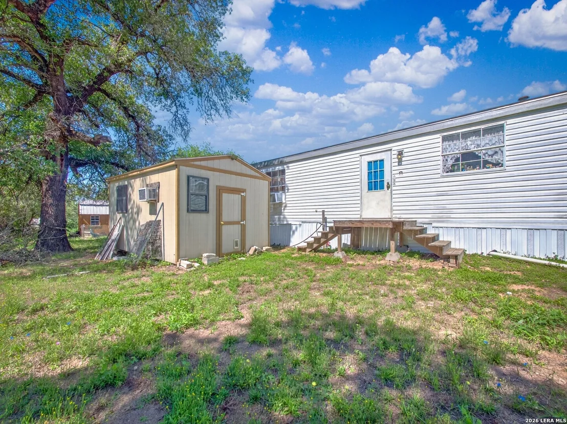 Photo of 953 Forest Oaks Dr