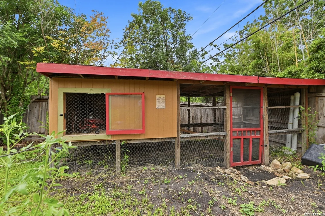 Photo of 237 THORAIN BLVD