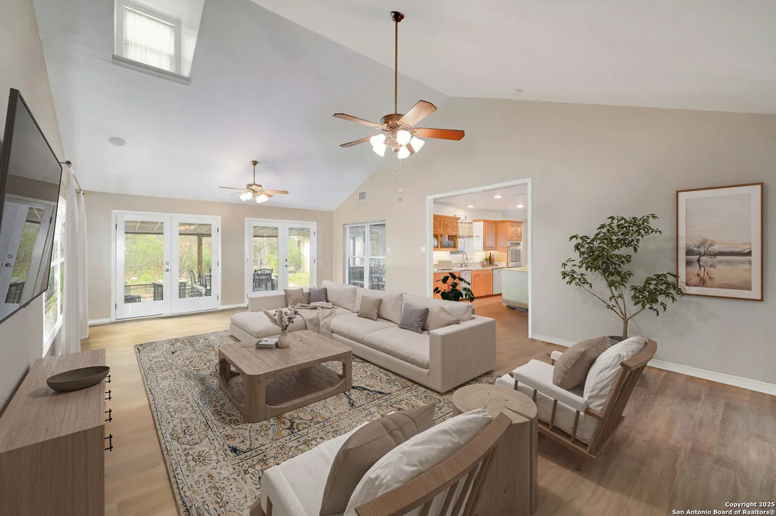 Photo of 315 Greenleaf Dr