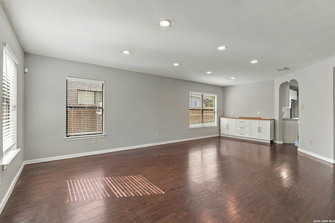 Photo of 311 Territory Oak