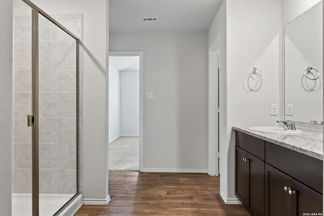 Photo of 469 MIDDLE GREEN LOOP