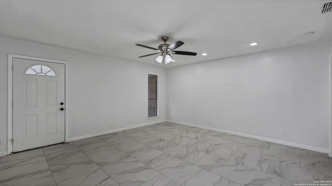 Photo of 350 FENWICK DR