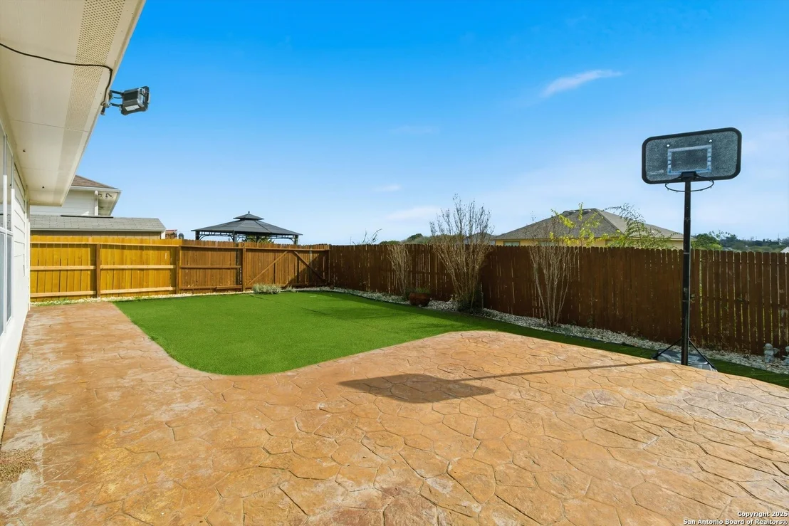 Photo of 8242 Pioneer Oak