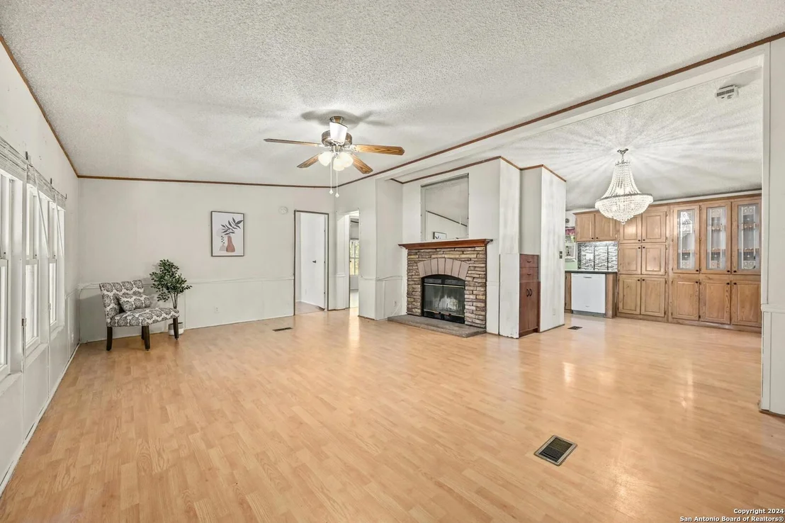 Photo of 1007 Red Bud Drive