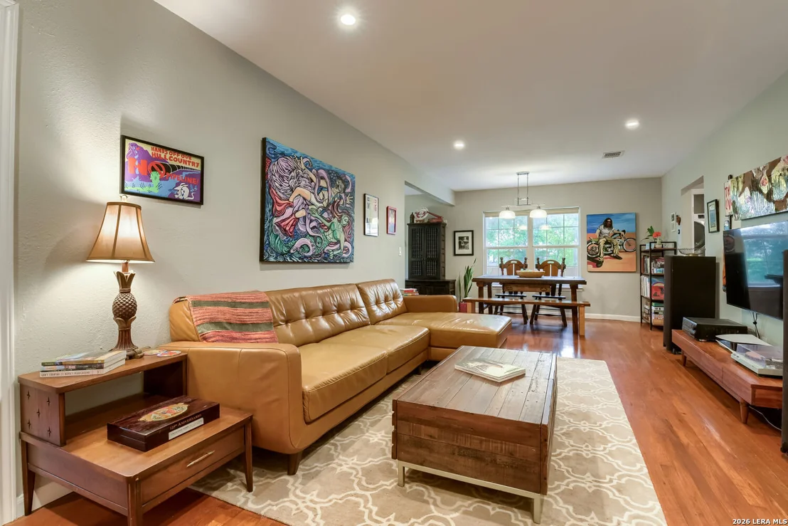 Photo of 527 Eleanor Ave