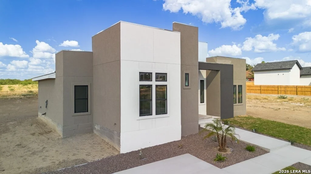 Photo of 825 Ceniza Dr.