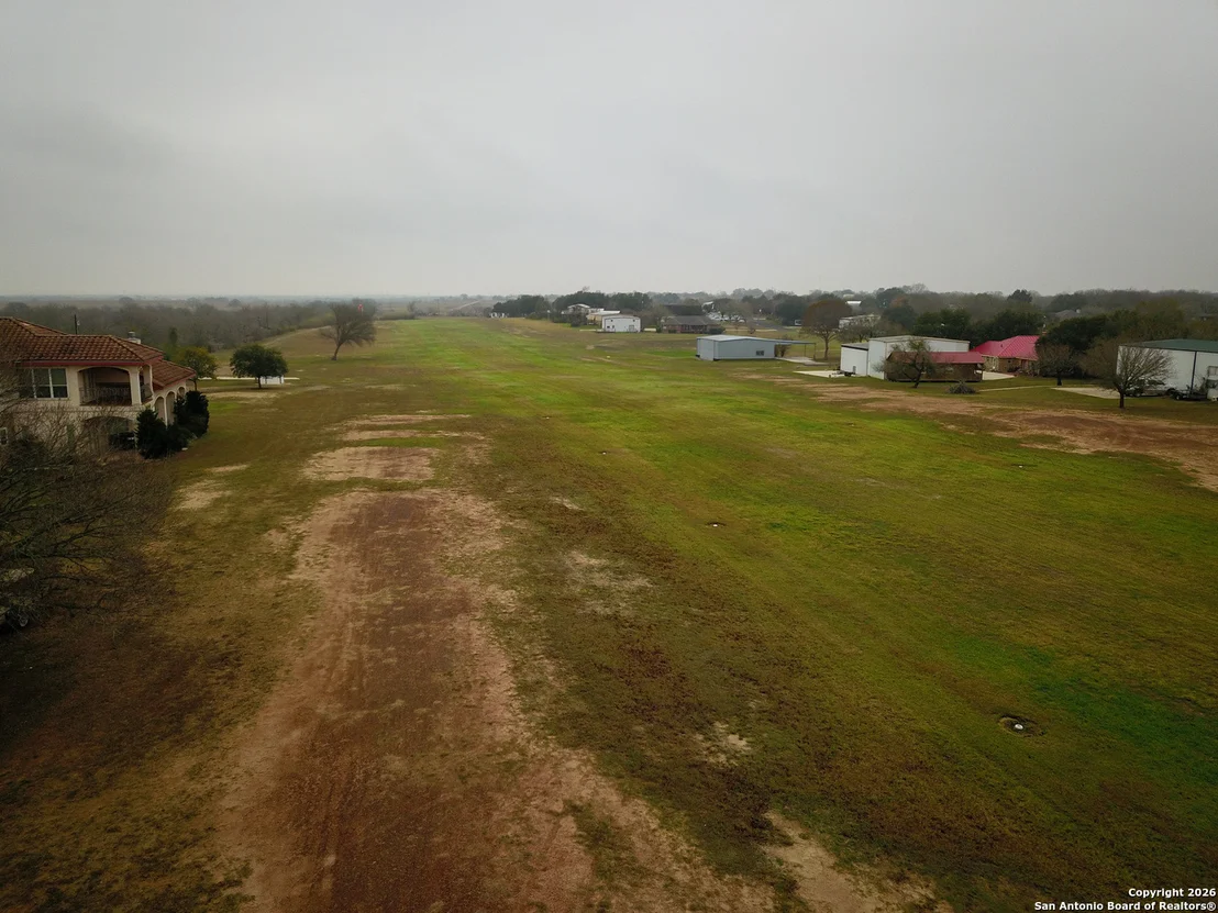 Photo of 442 Tailwind