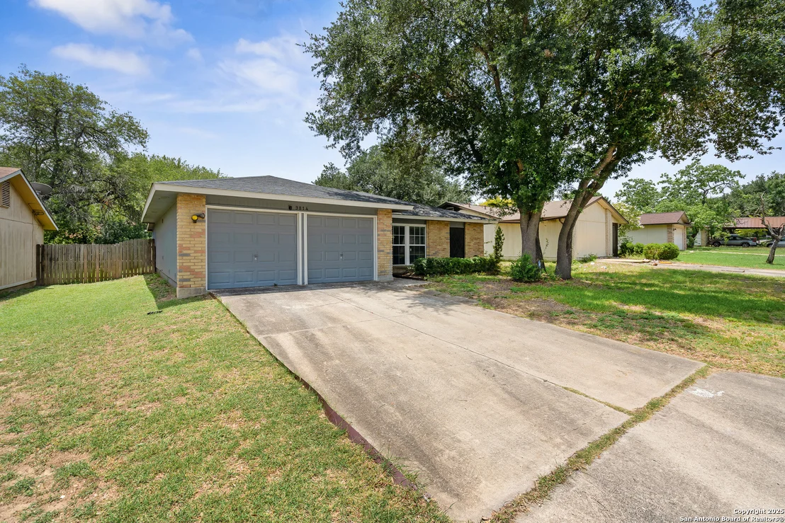 Photo of 9814 Mill River
