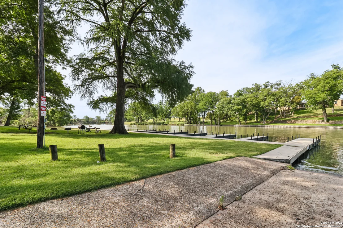 Photo of 1117 Rivertree Dr.