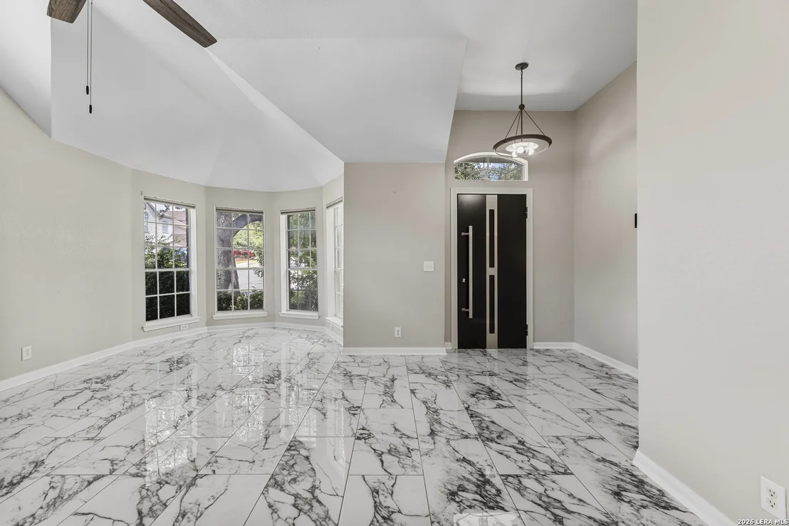 Photo of 2555 Crested Heights