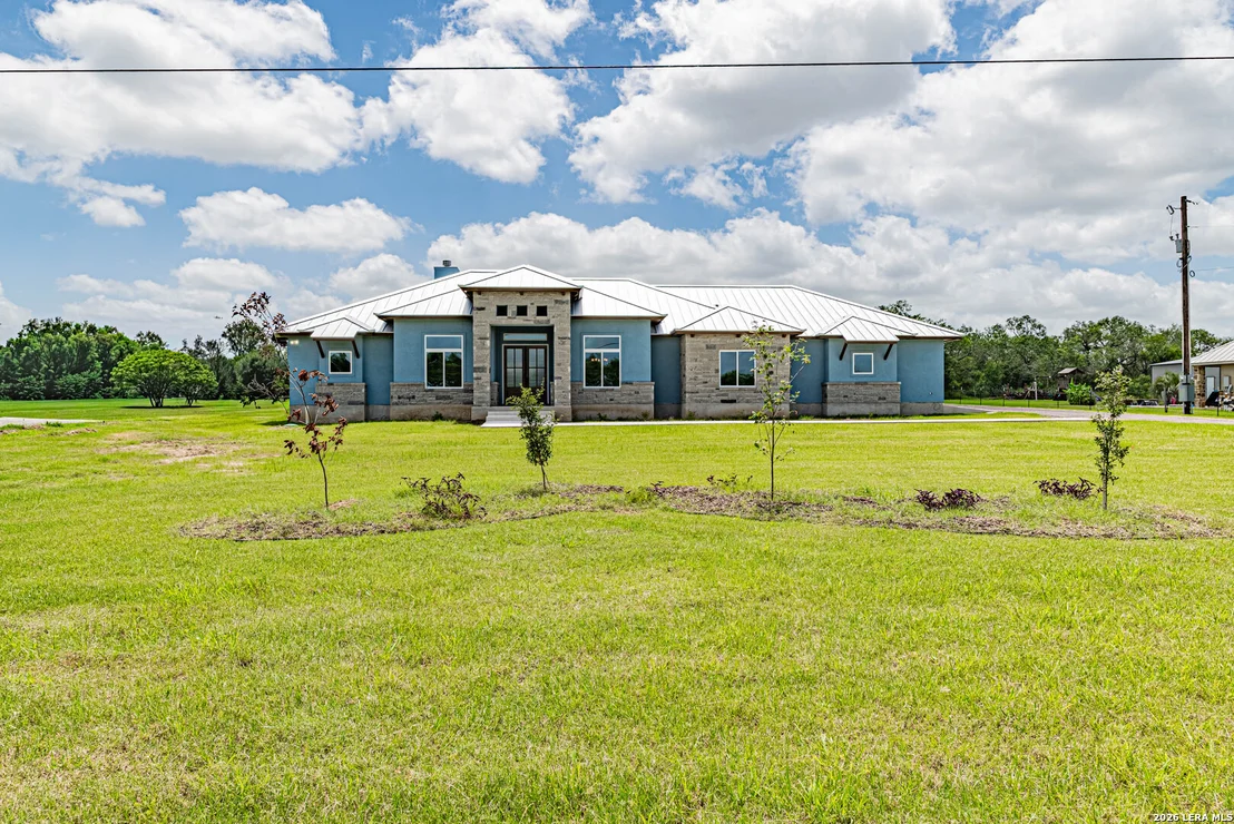 Photo of 731 County Road 356