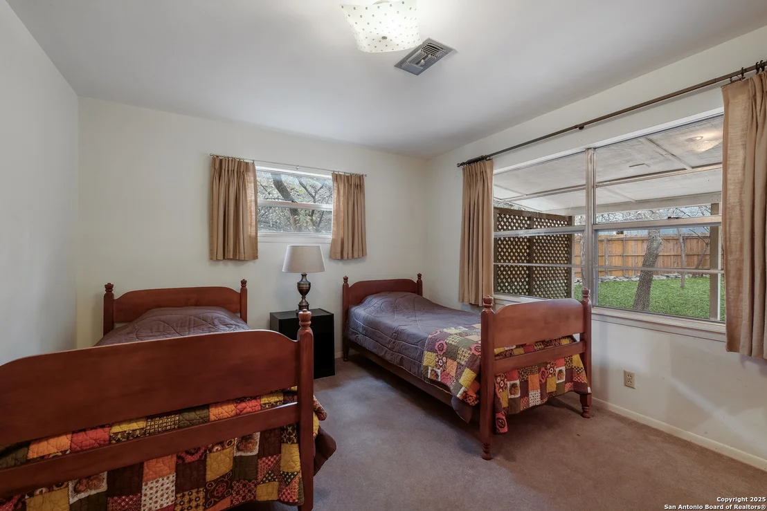 Photo of 1327 SPRINGWATER