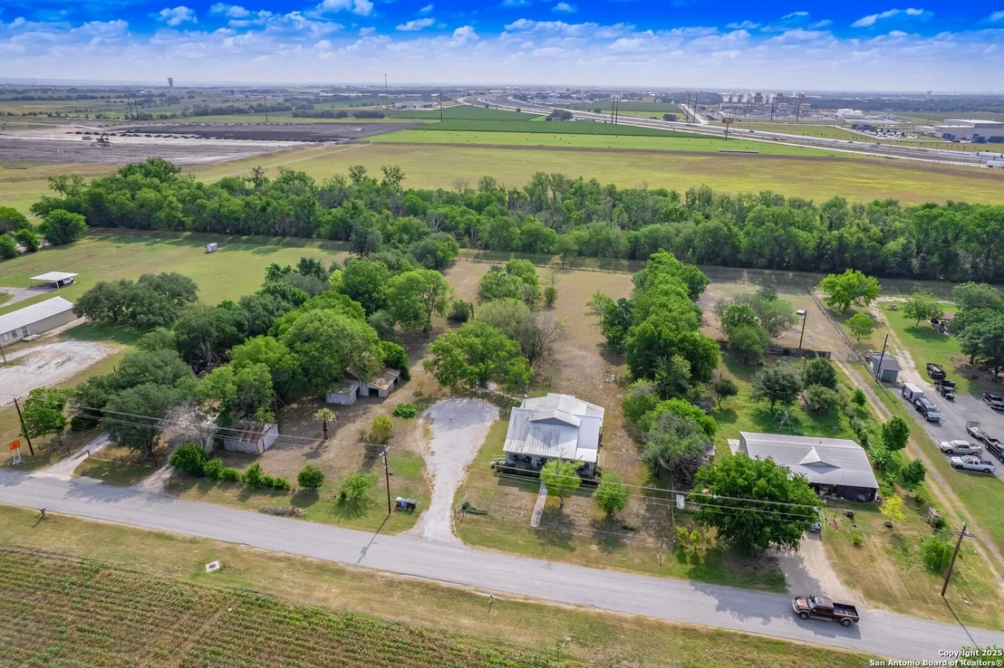 Photo of 2275 Huber Rd