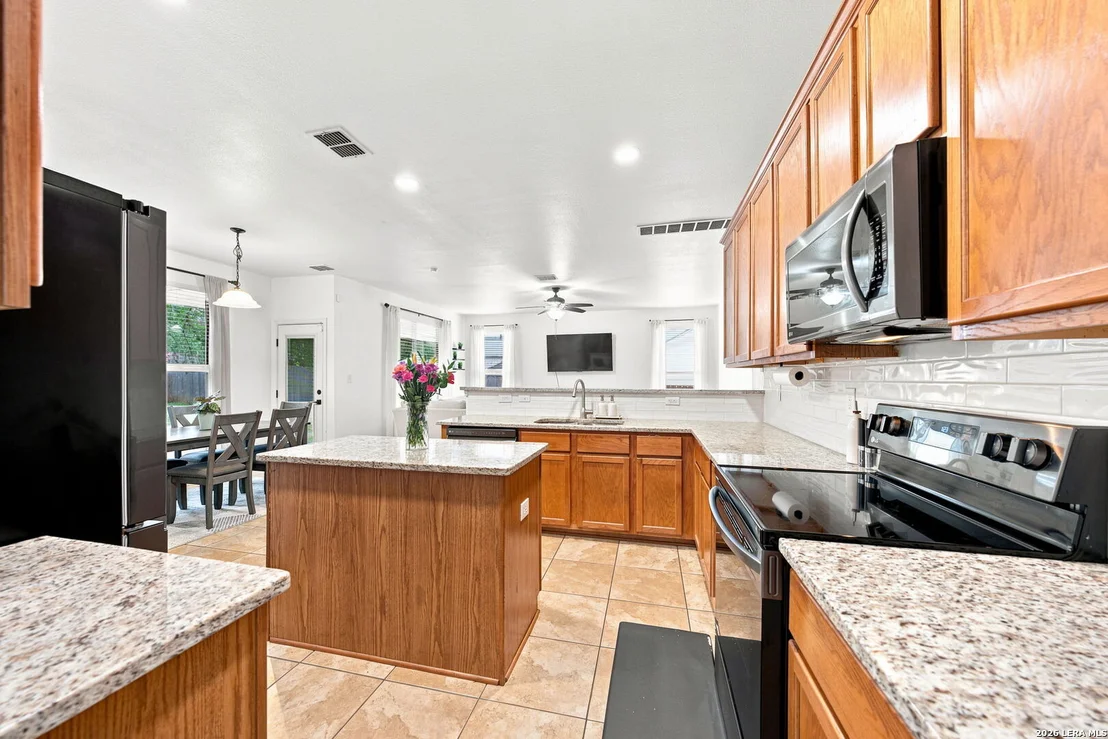Photo of 17210 Darien Wing