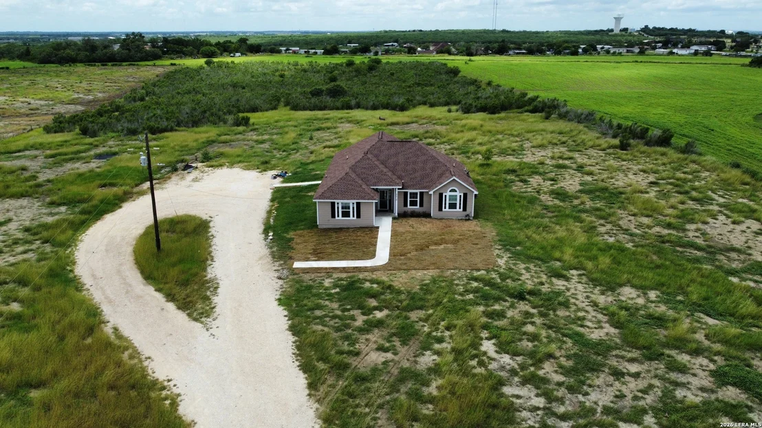 Photo of 2512 SCHWAB RD