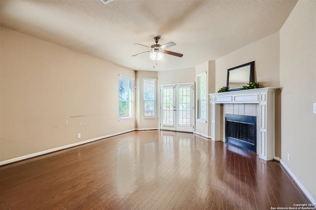 Photo of 1302 Magellan