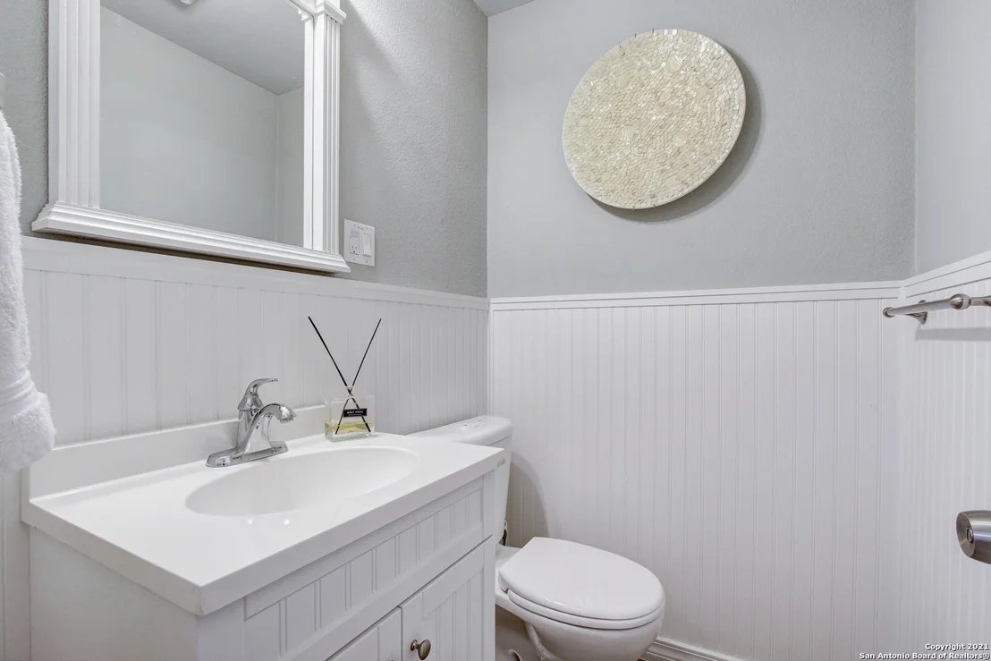 Photo of 327 BURNSIDE DR