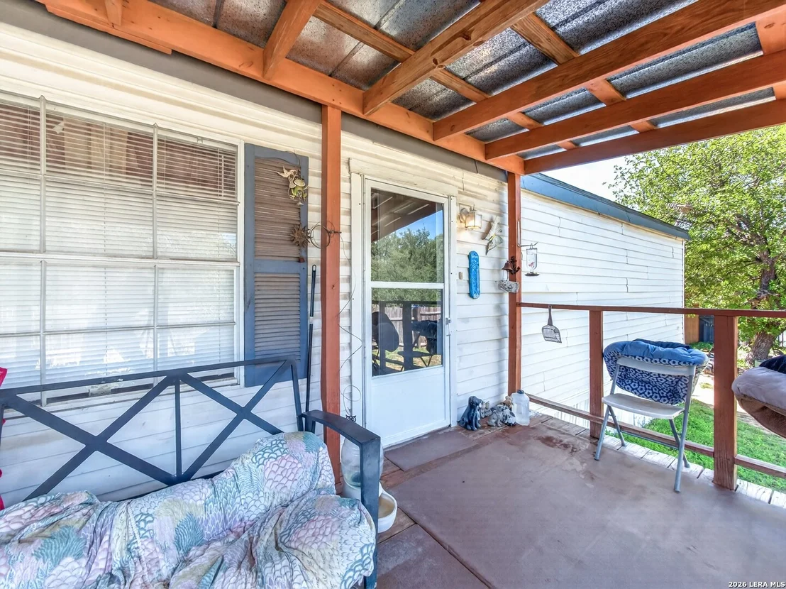 Photo of 953 Forest Oaks Dr