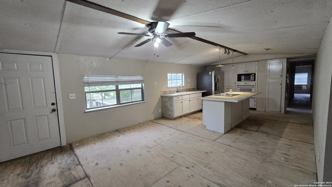 Photo of 374 COUNTY ROAD 574