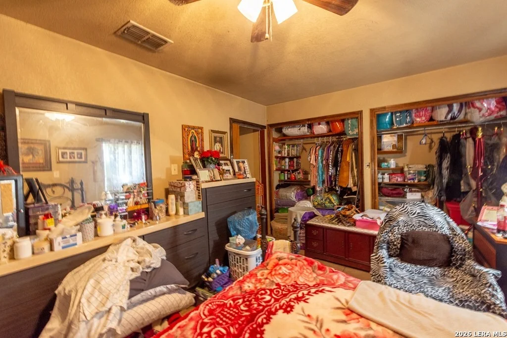 Photo of 546 Blanco
