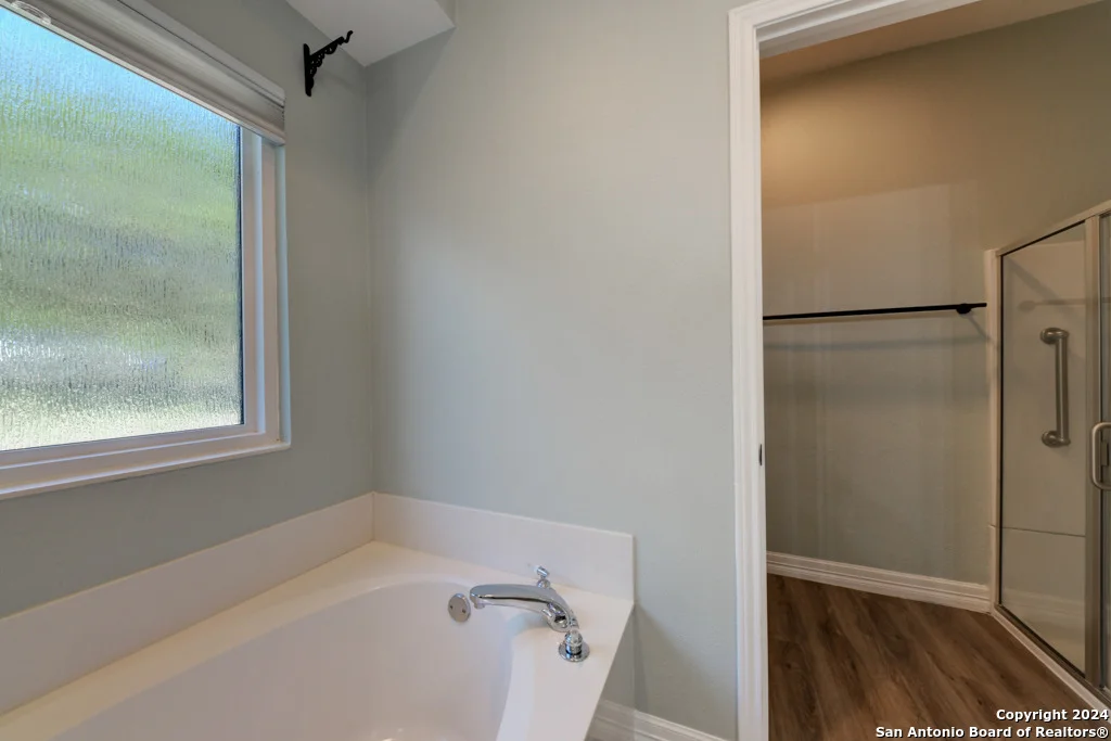 Photo of 172 LAKE FRONT DR