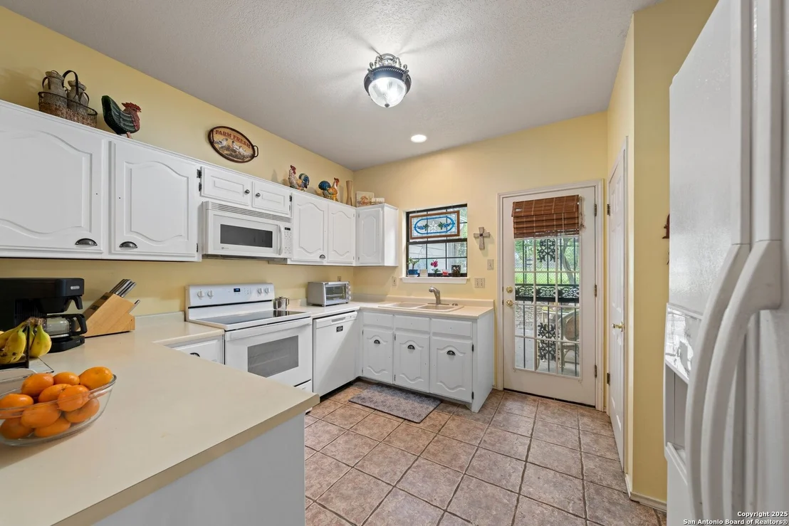 Photo of 239 Old Oaks