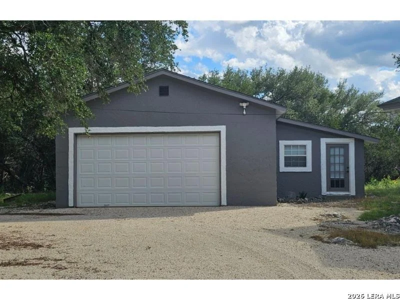 Photo of 104 Highland Woods