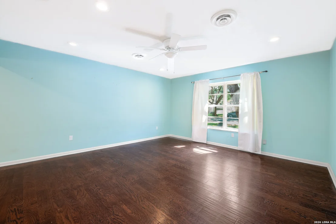 Photo of 1422 Mockingbird