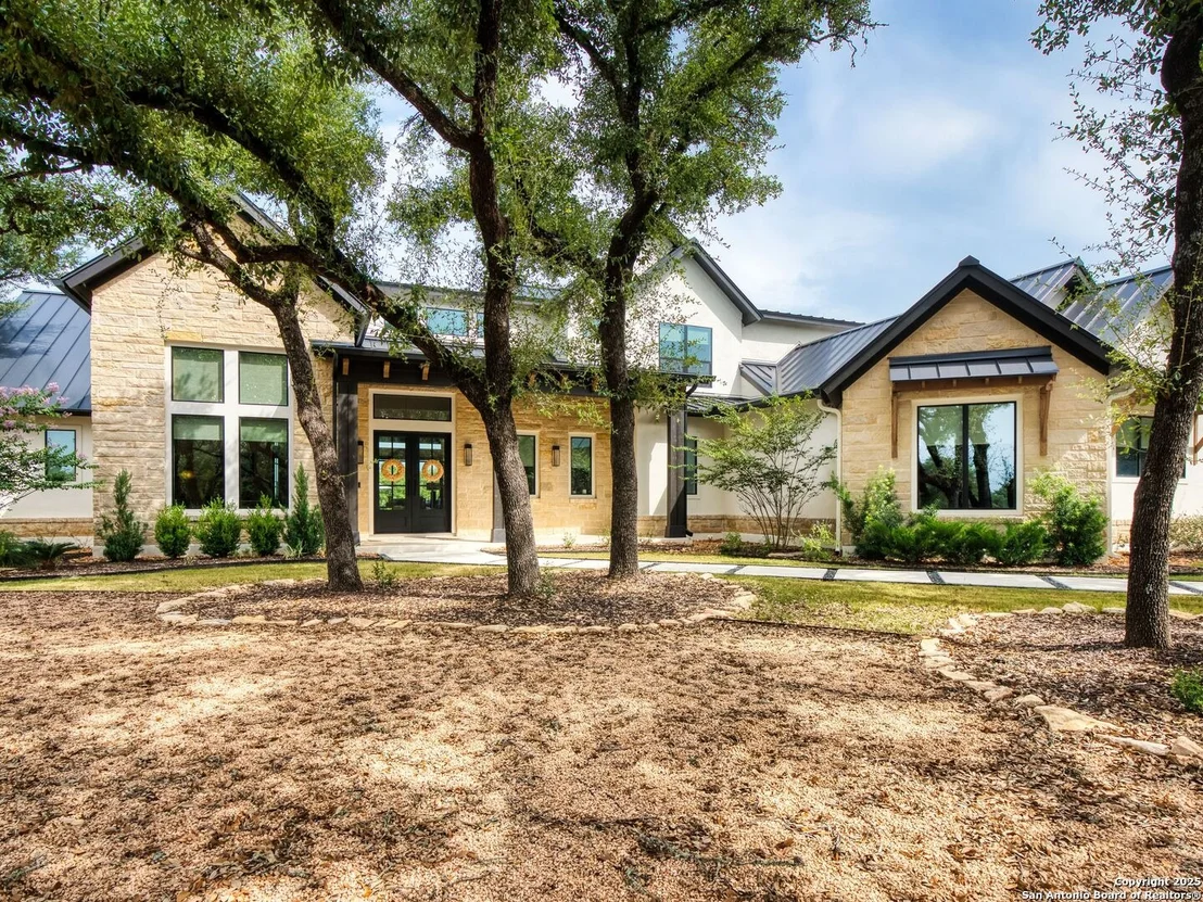 Photo of 207 River Bend