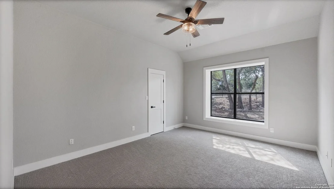 Photo of 725 Winding View