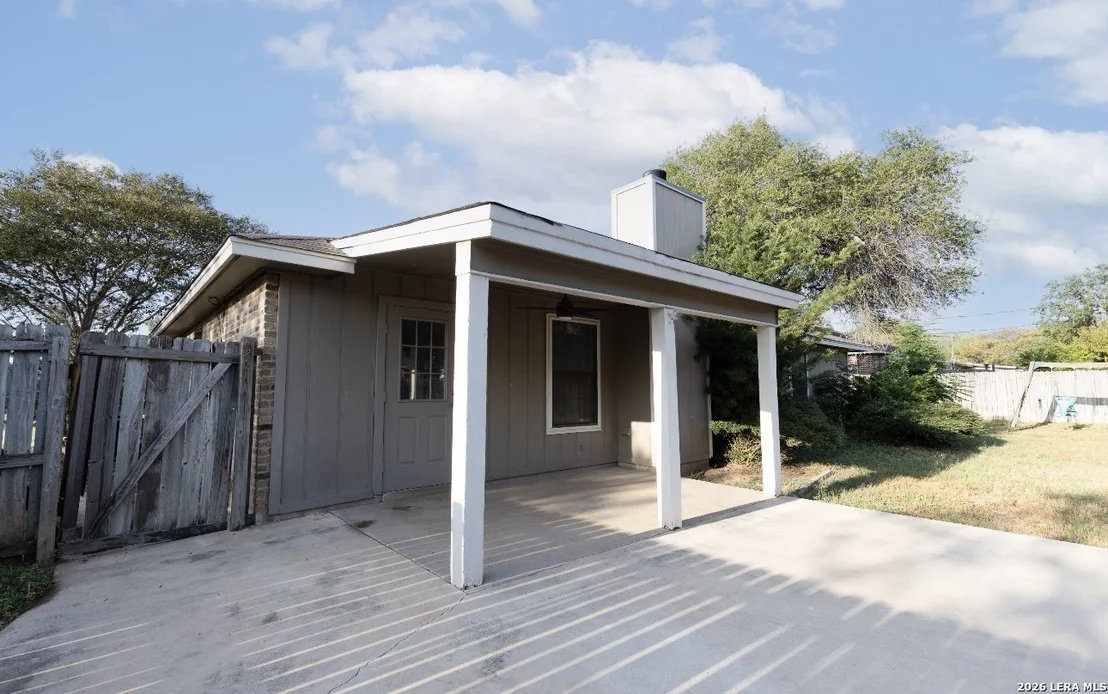 Photo of 302 BAIN DR