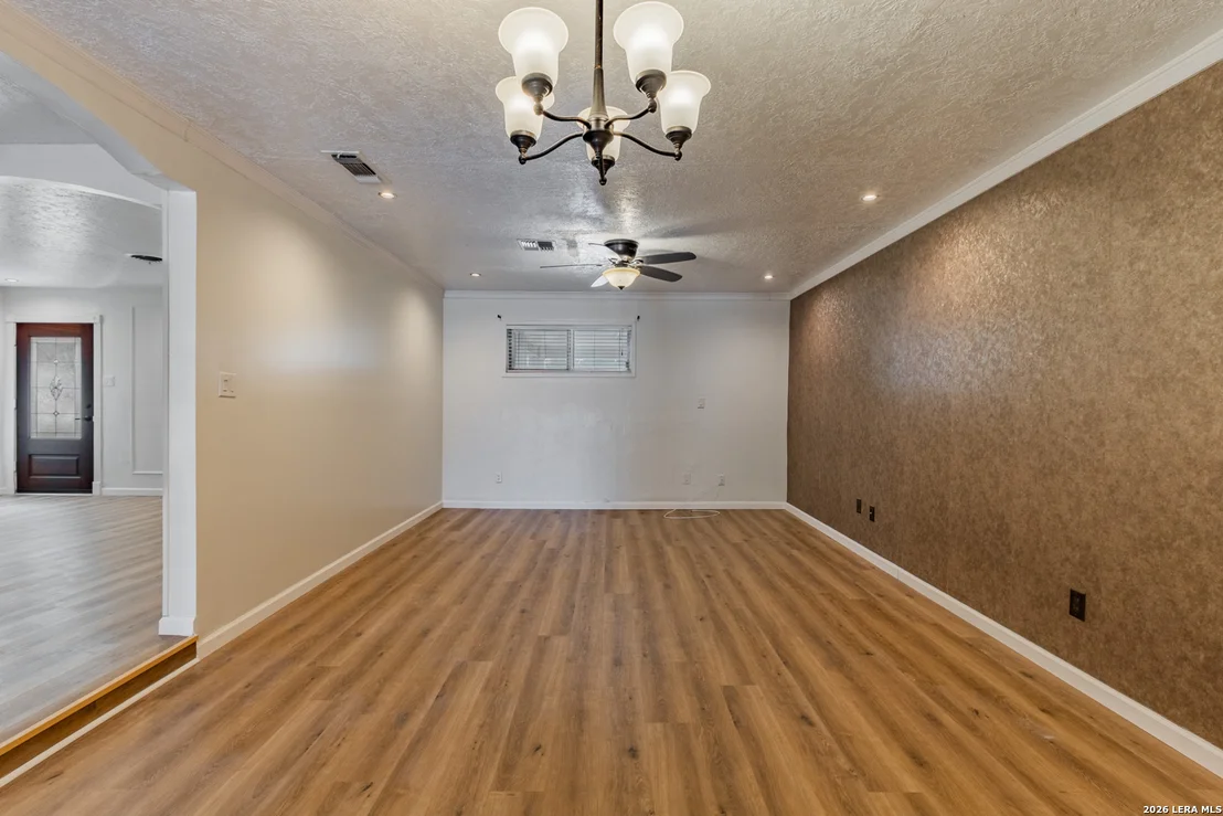 Photo of 2347 Edna Dr