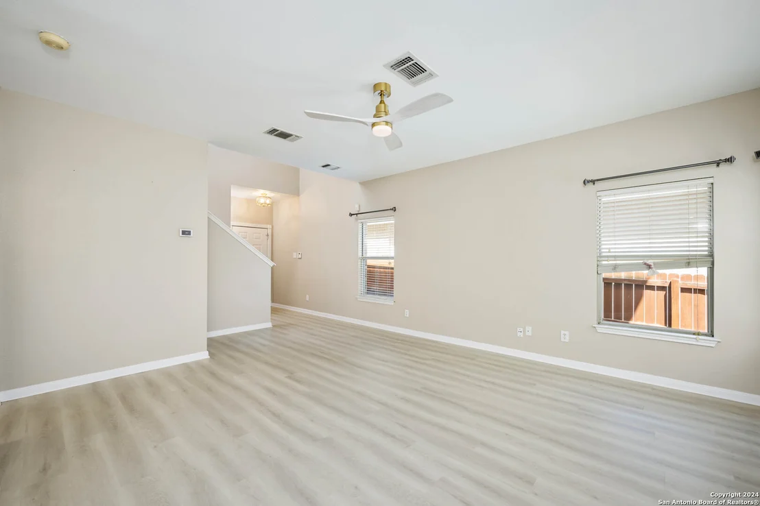 Photo of 13667 Bridgeview