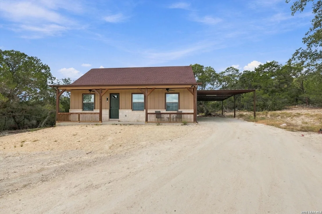 Photo of 526 CHEYENNE TRL