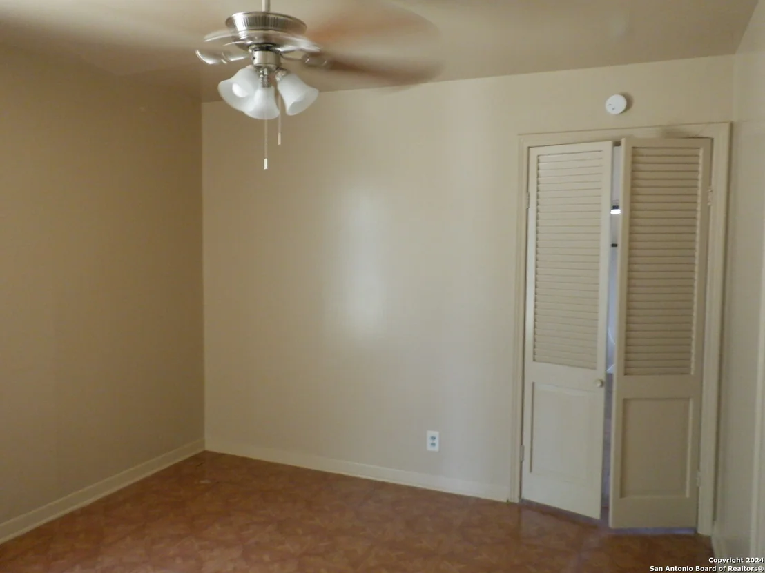 Photo of 234 CHARCLIFF DR