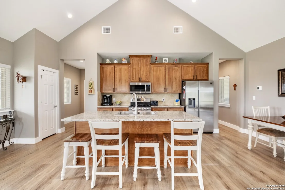 Photo of 233 N Fork
